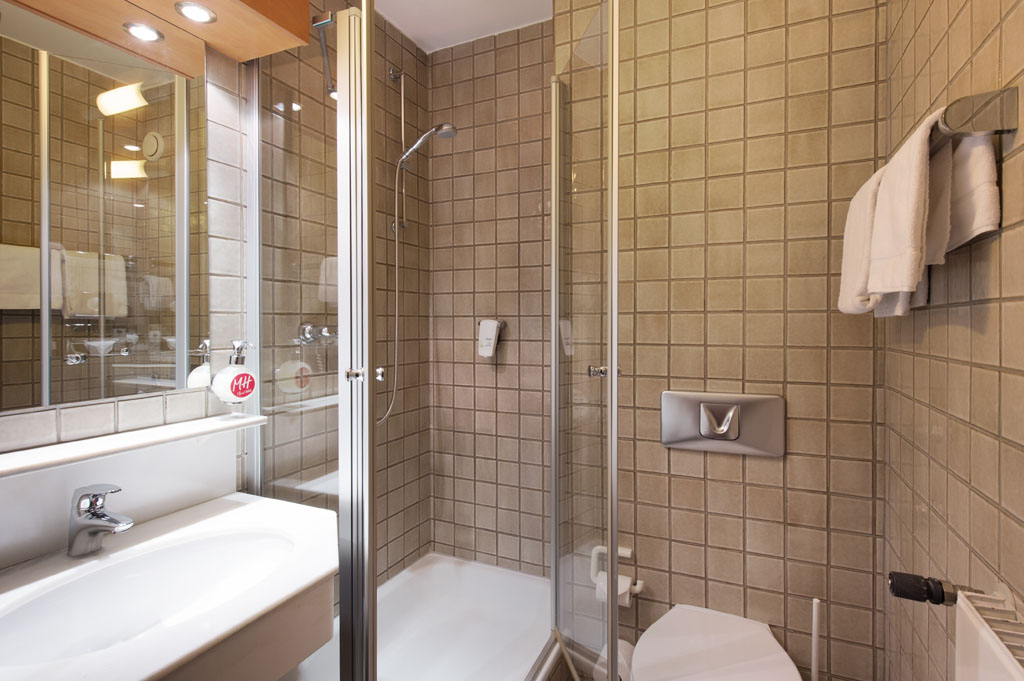 Modernes Badezimmer